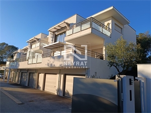 t3 à la vente -   83700  SAINT RAPHAEL, surface 97 m2 vente t3 - UBI373930657